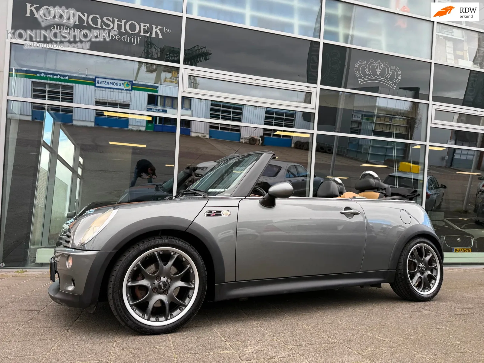 MINI Cabrio (2006) — foto 1