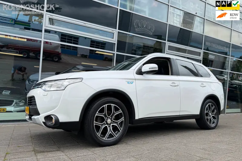 Mitsubishi Outlander (2015)