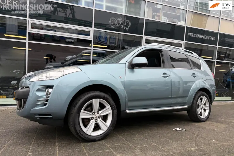 Peugeot 4007 (2008)