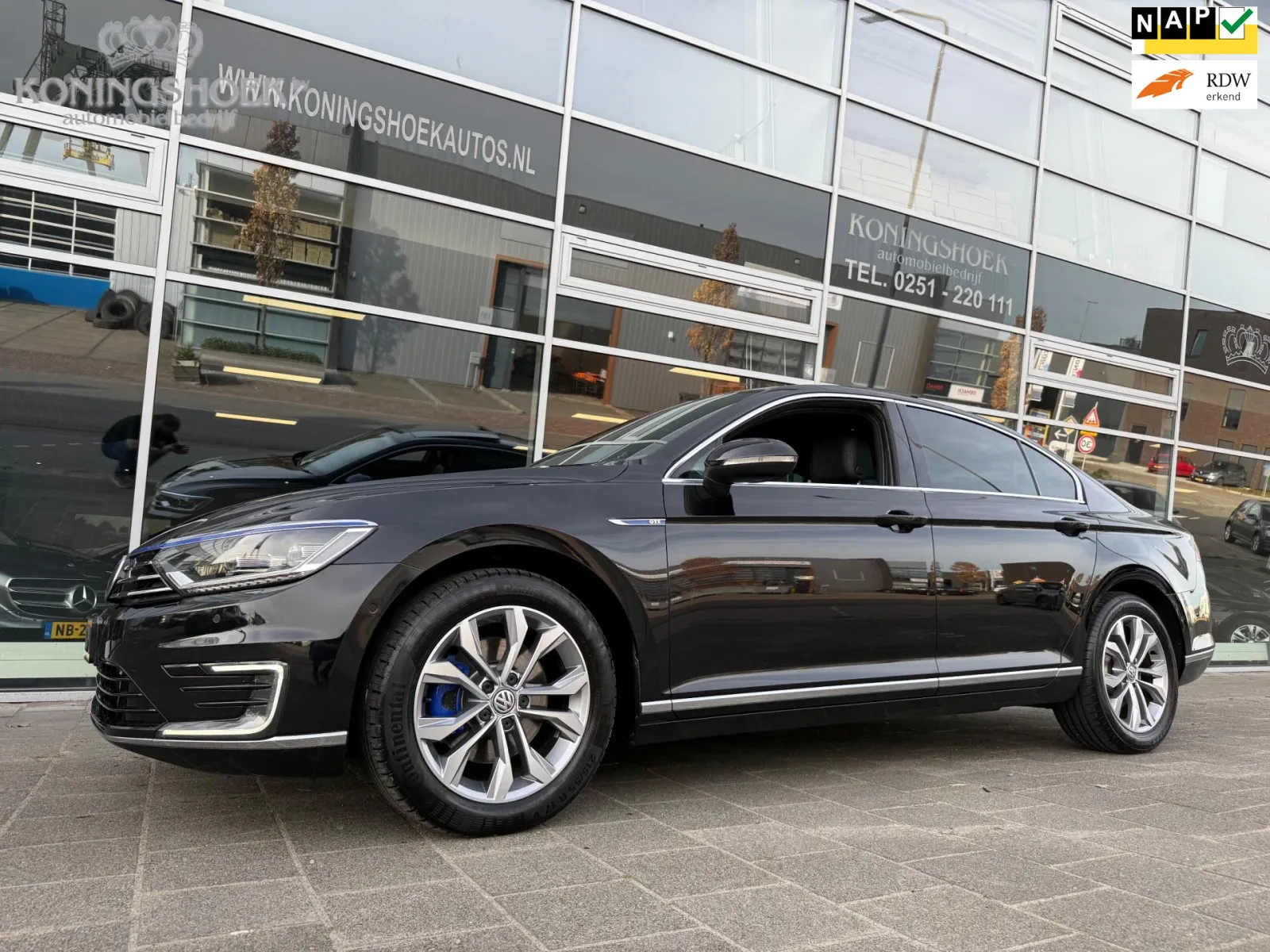 Volkswagen Passat (2016) — foto 1