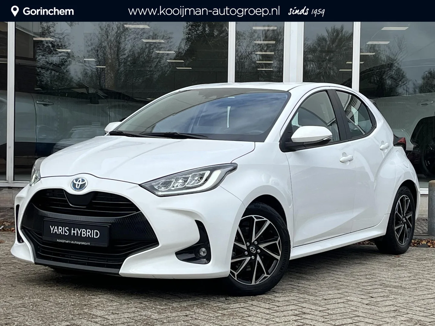 Toyota Yaris (2023) — foto 1
