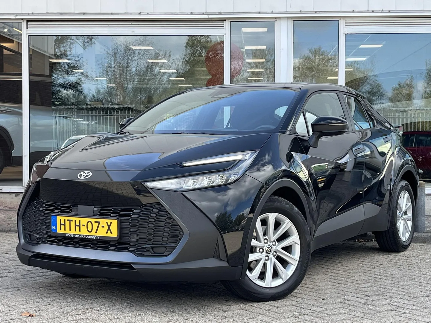 Toyota C-HR (2025) — foto 1