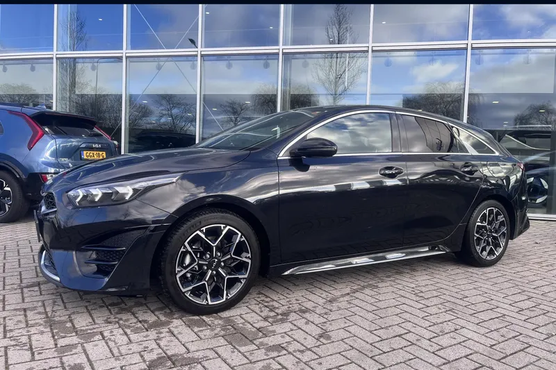 Kia ProCeed (2024)
