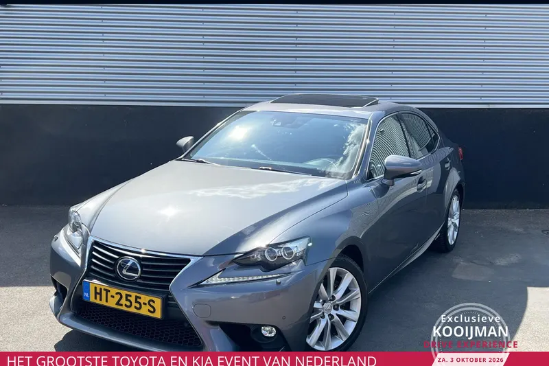 Lexus IS (2015)