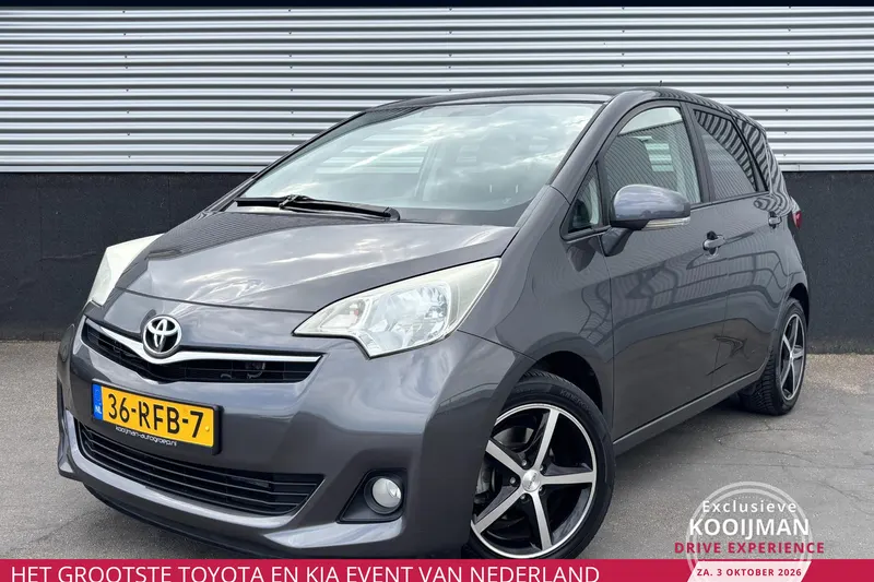 Toyota Verso S (2011)