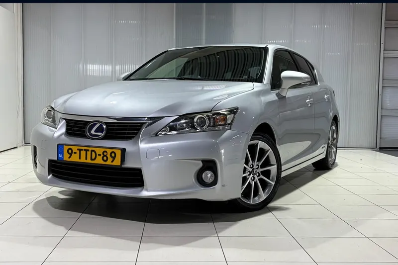 Lexus CT (2013)