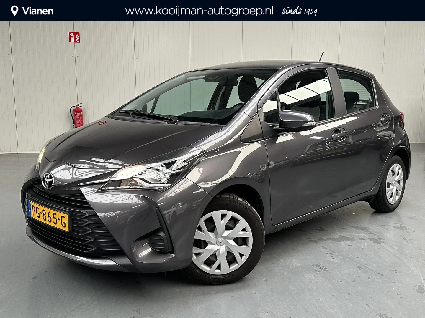 Toyota Yaris (2017) — foto 1