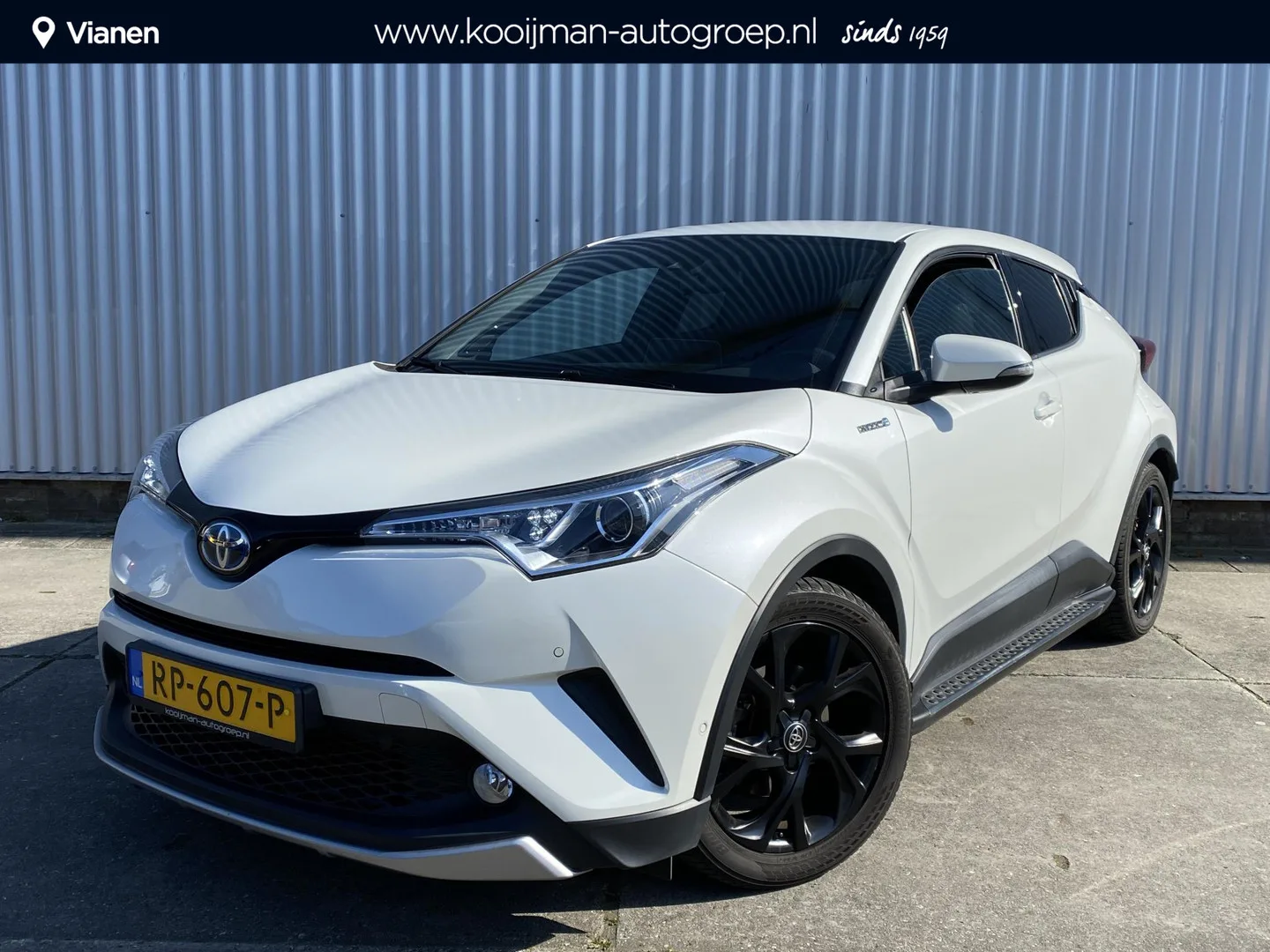 Toyota C-HR (2018) — foto 1