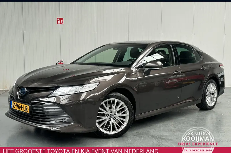 Toyota Camry (2020)