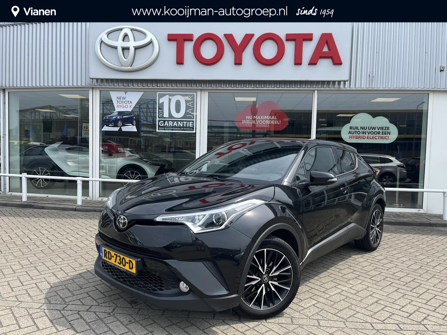 Toyota C-HR (2017) — foto 1
