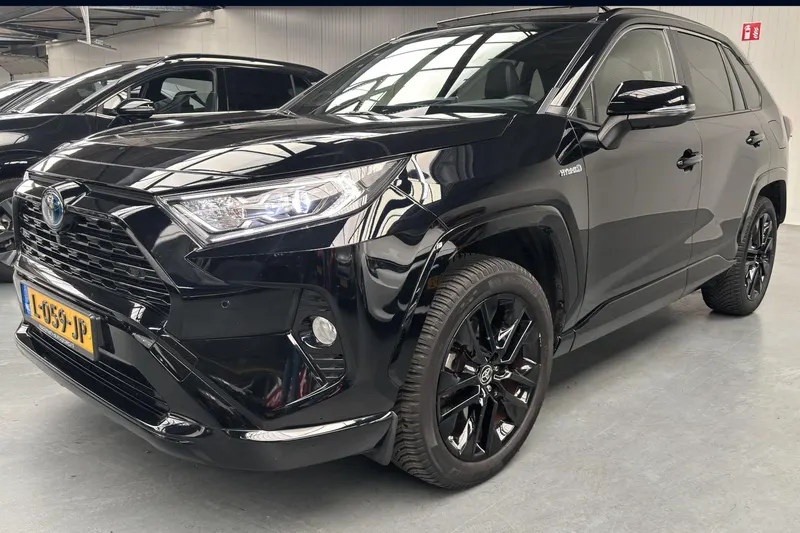 Toyota RAV4 (2021)