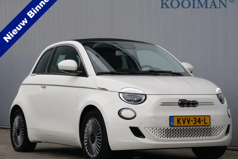 Fiat 500C (2023)
