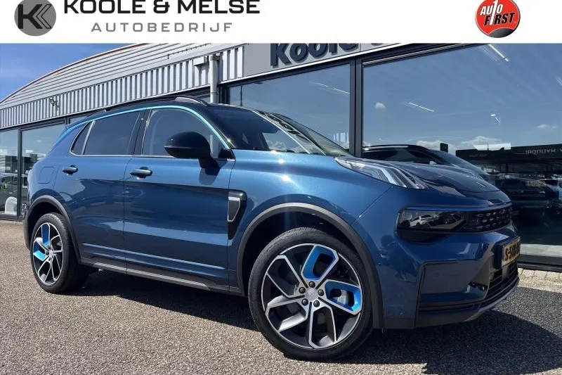 Lynk & Co 01 (2025)