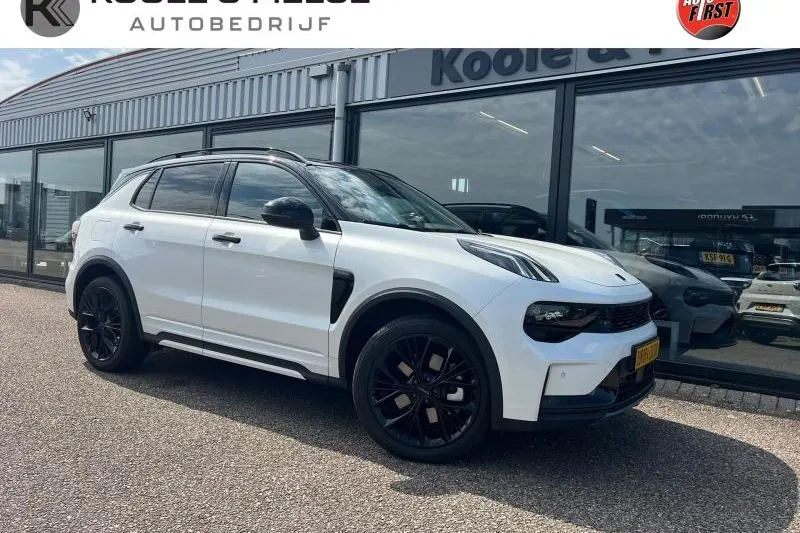Lynk & Co 01 (2025)
