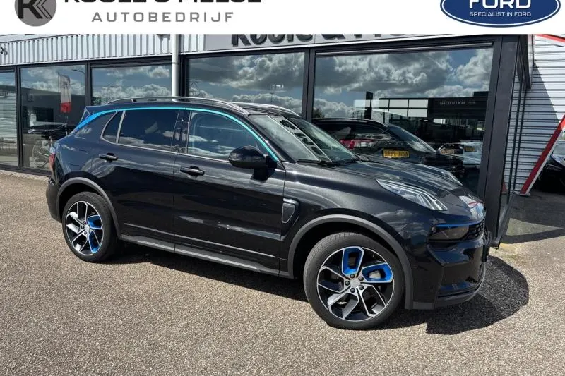 Lynk & Co 01 (2022)