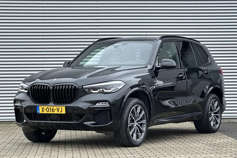 BMW X5 (2021)