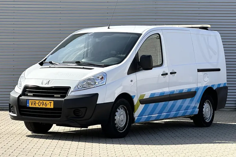 Peugeot Expert (2015)