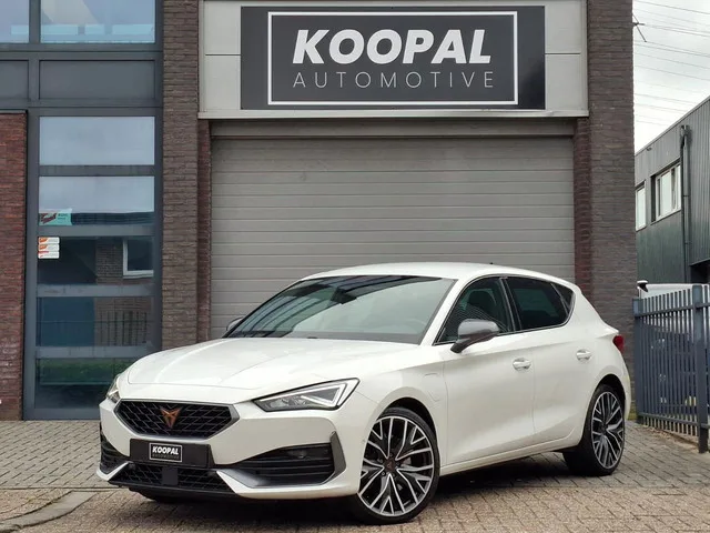 CUPRA Leon (2021) — foto 1