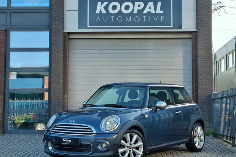 MINI One (2011)
