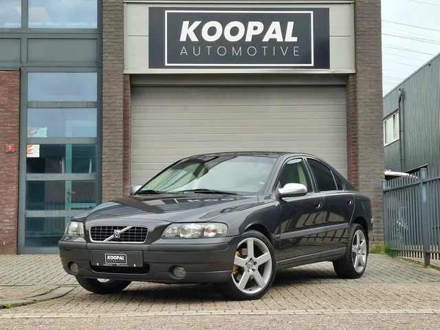 Volvo S60 (2002) — foto 1