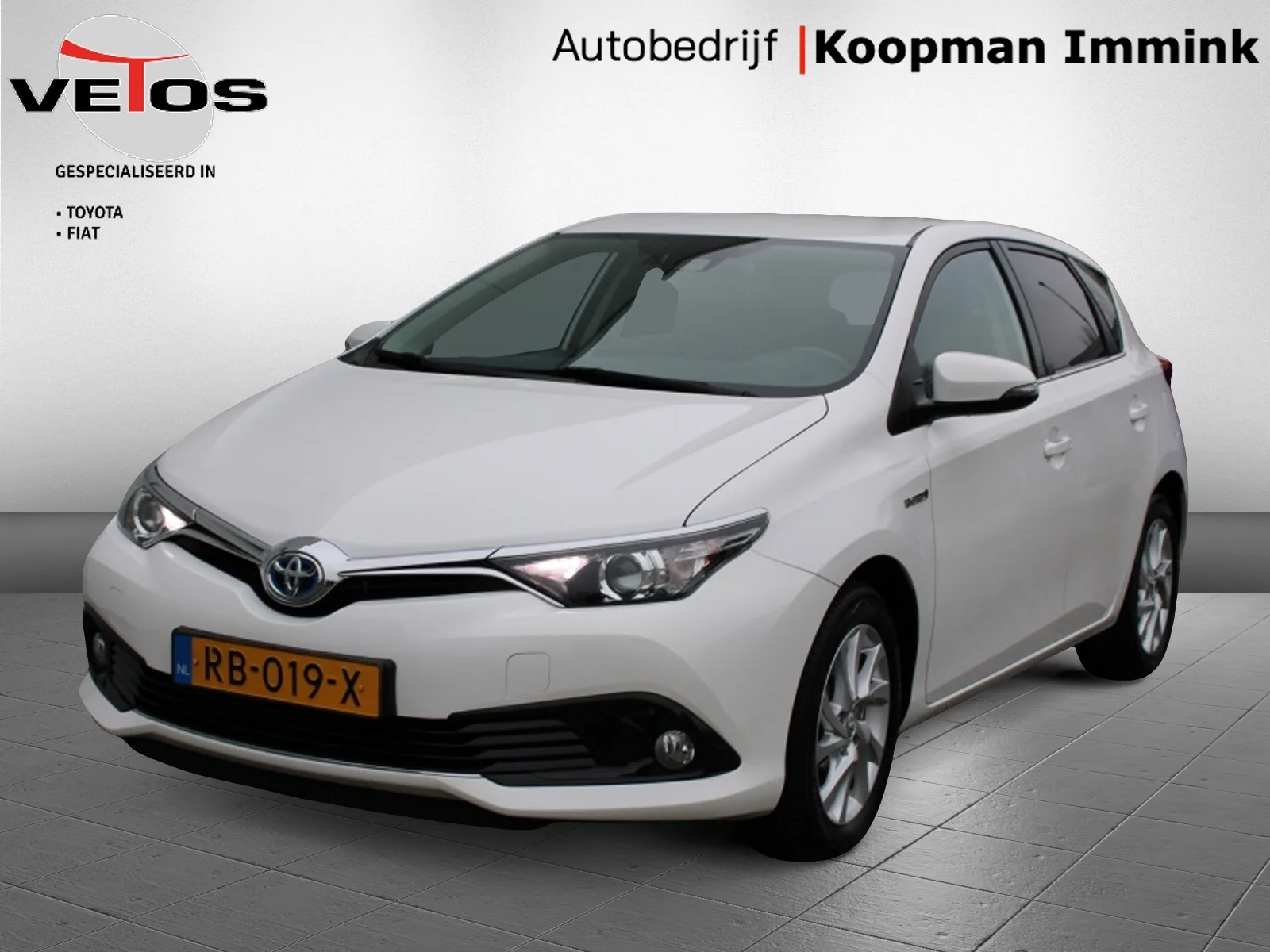 Toyota Auris (2017) — foto 1