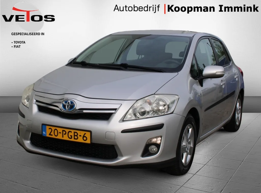 Toyota Auris (2011) — foto 1