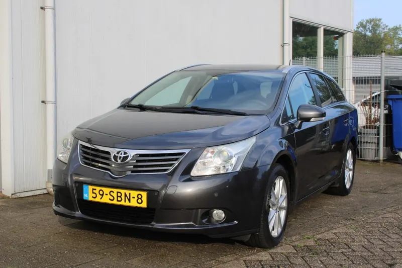 Toyota Avensis (2011)
