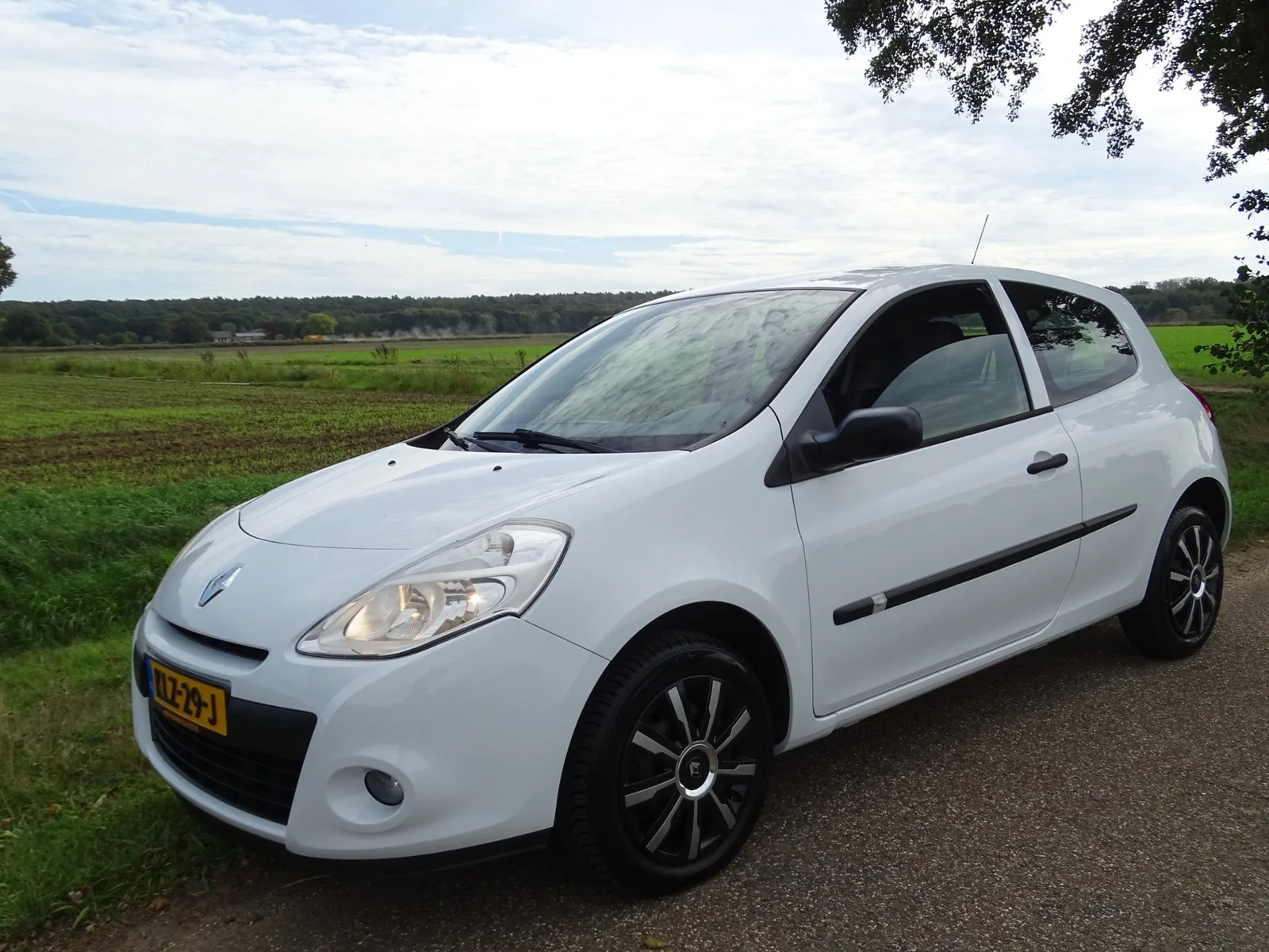 Renault Clio (2010) — foto 1