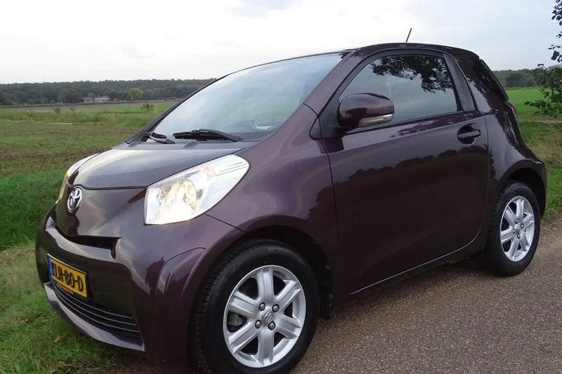 Toyota iQ (2009)