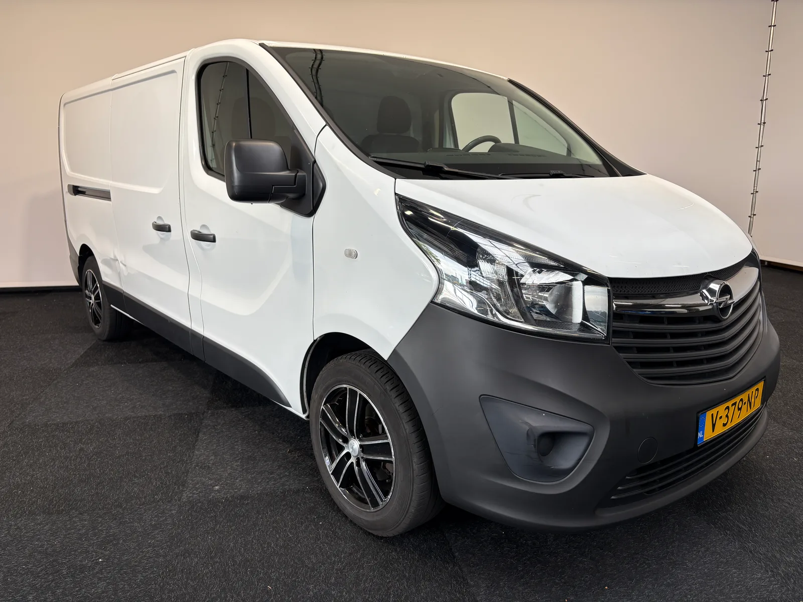 Opel Vivaro (2018) — foto 1