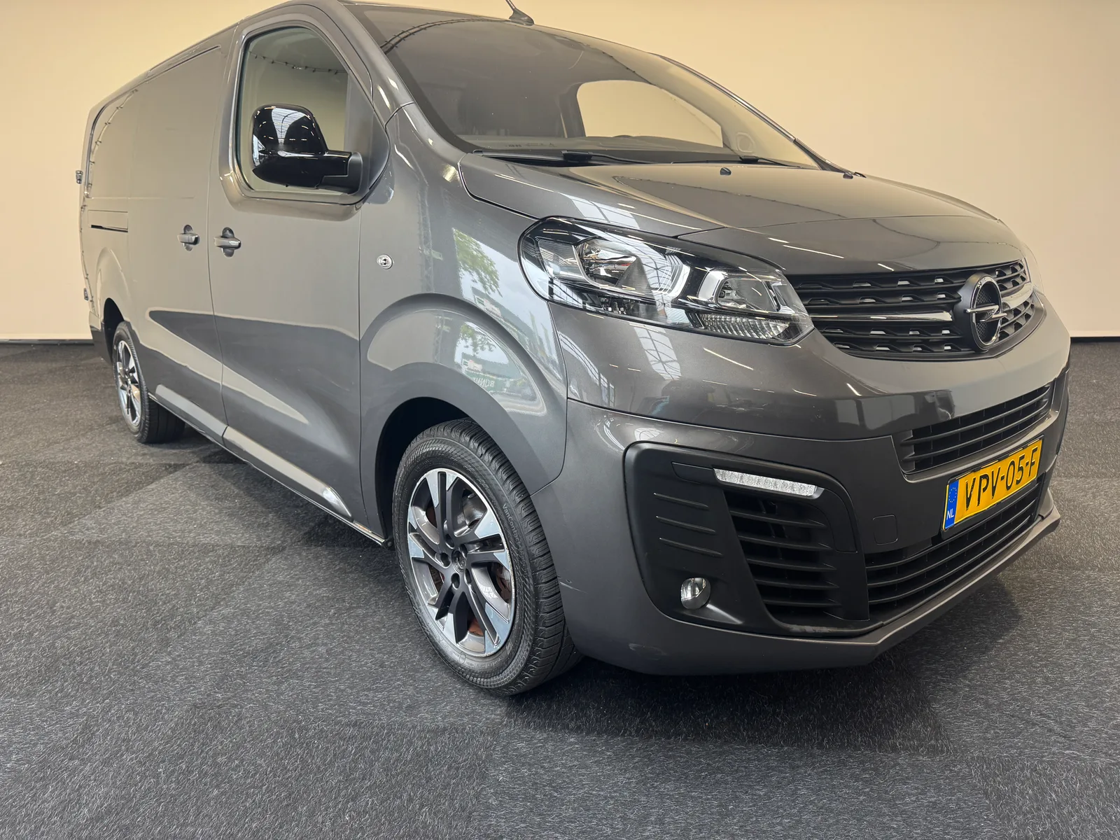 Opel Vivaro (2022) — foto 1