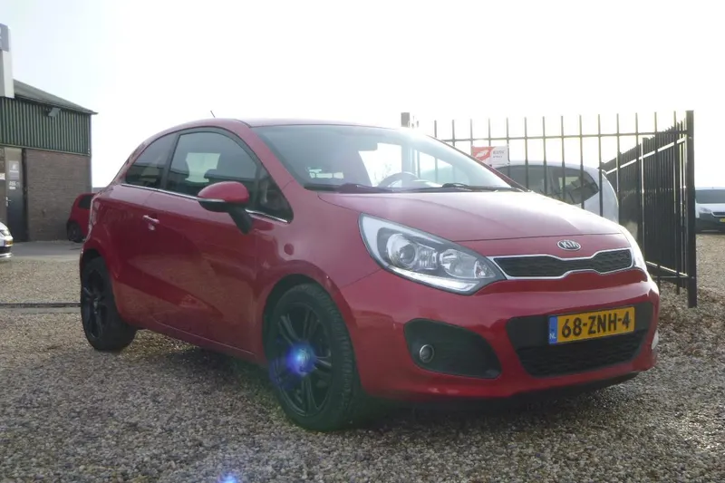 Kia Rio (2013)