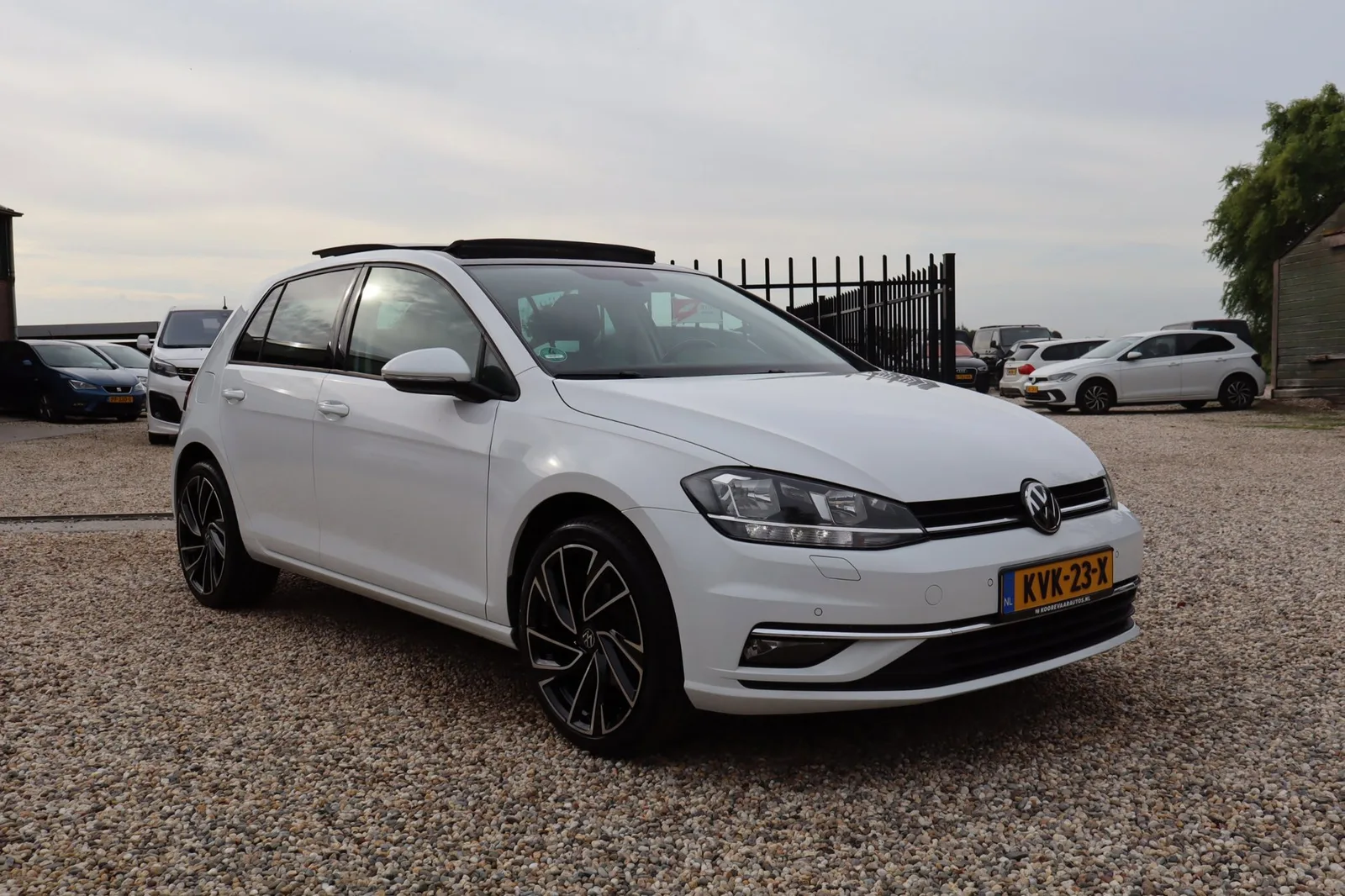 Volkswagen Golf (2018) — foto 1