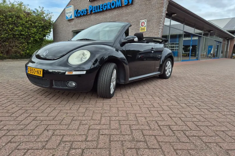 Volkswagen New Beetle (2008)