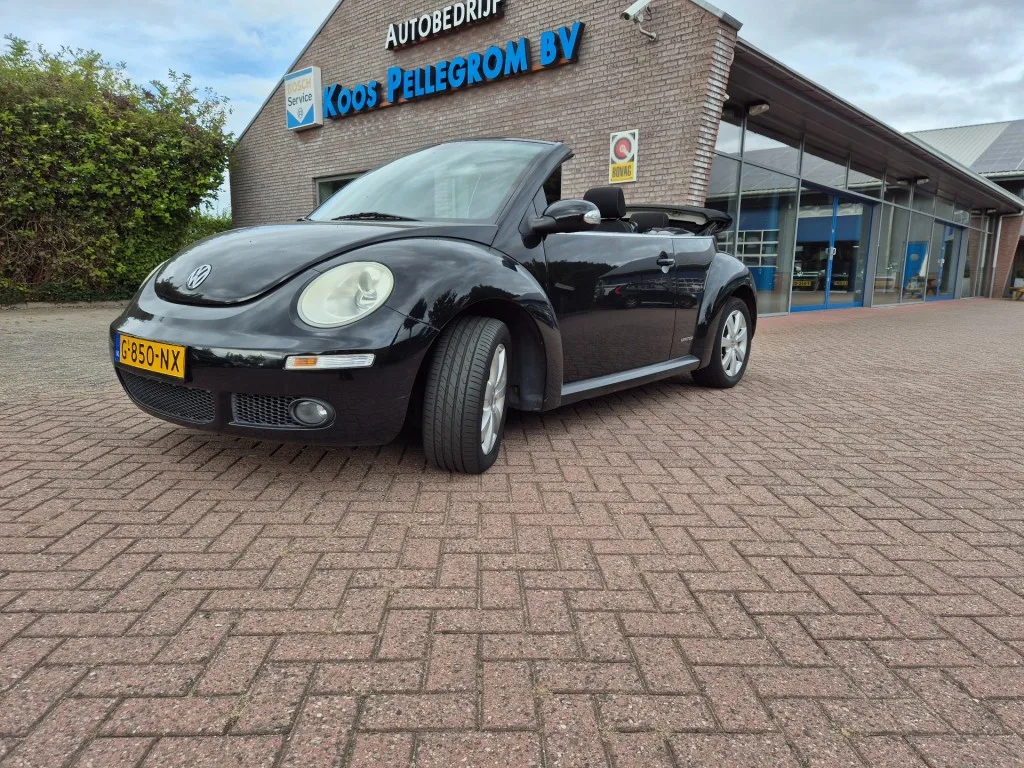 Volkswagen New Beetle (2008) — foto 1