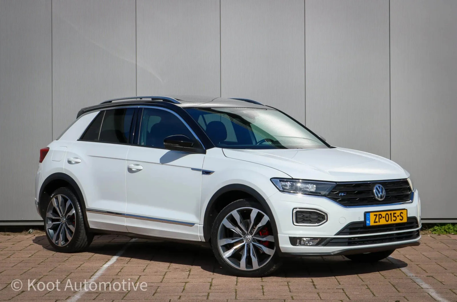 Volkswagen T-Roc (2018) — foto 1