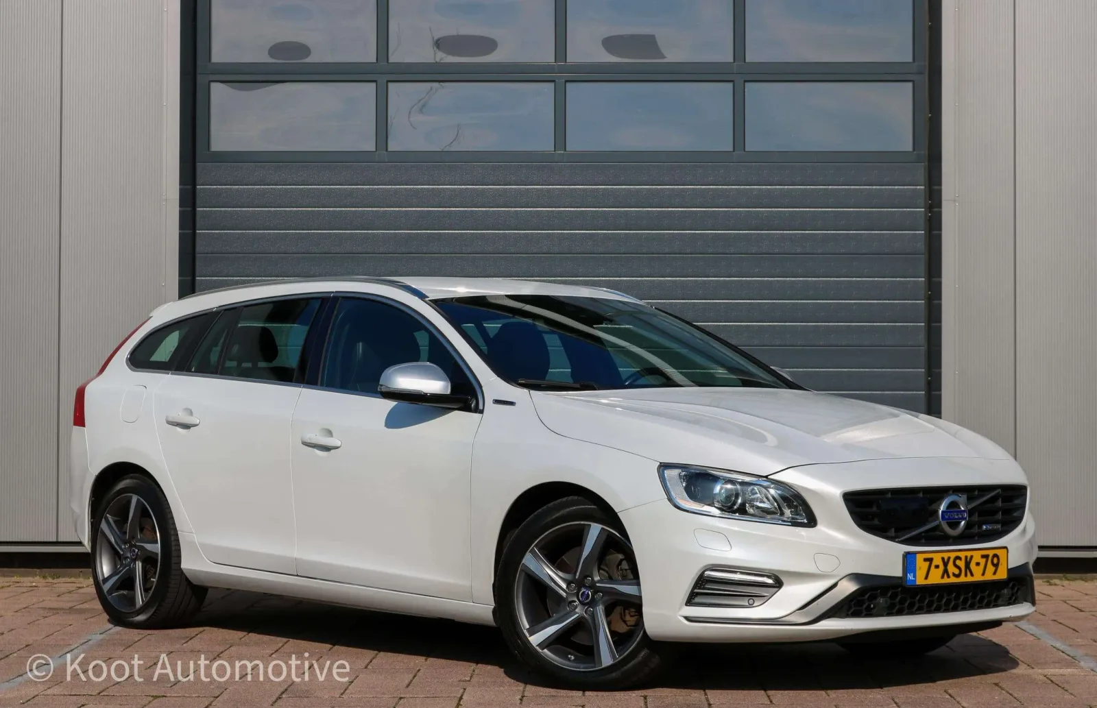 Volvo V60 (2014) — foto 1