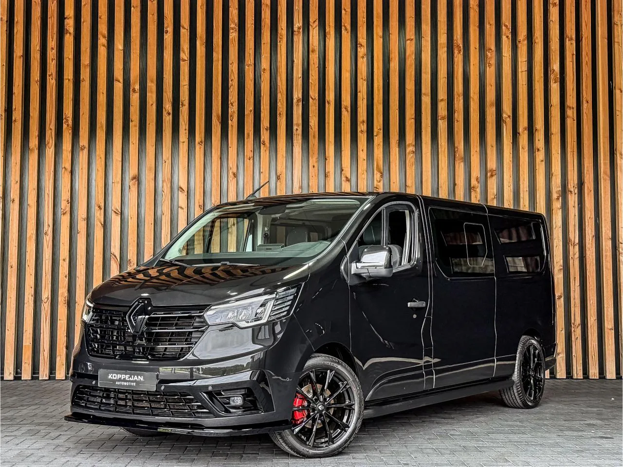 Renault Trafic (2023) — foto 1