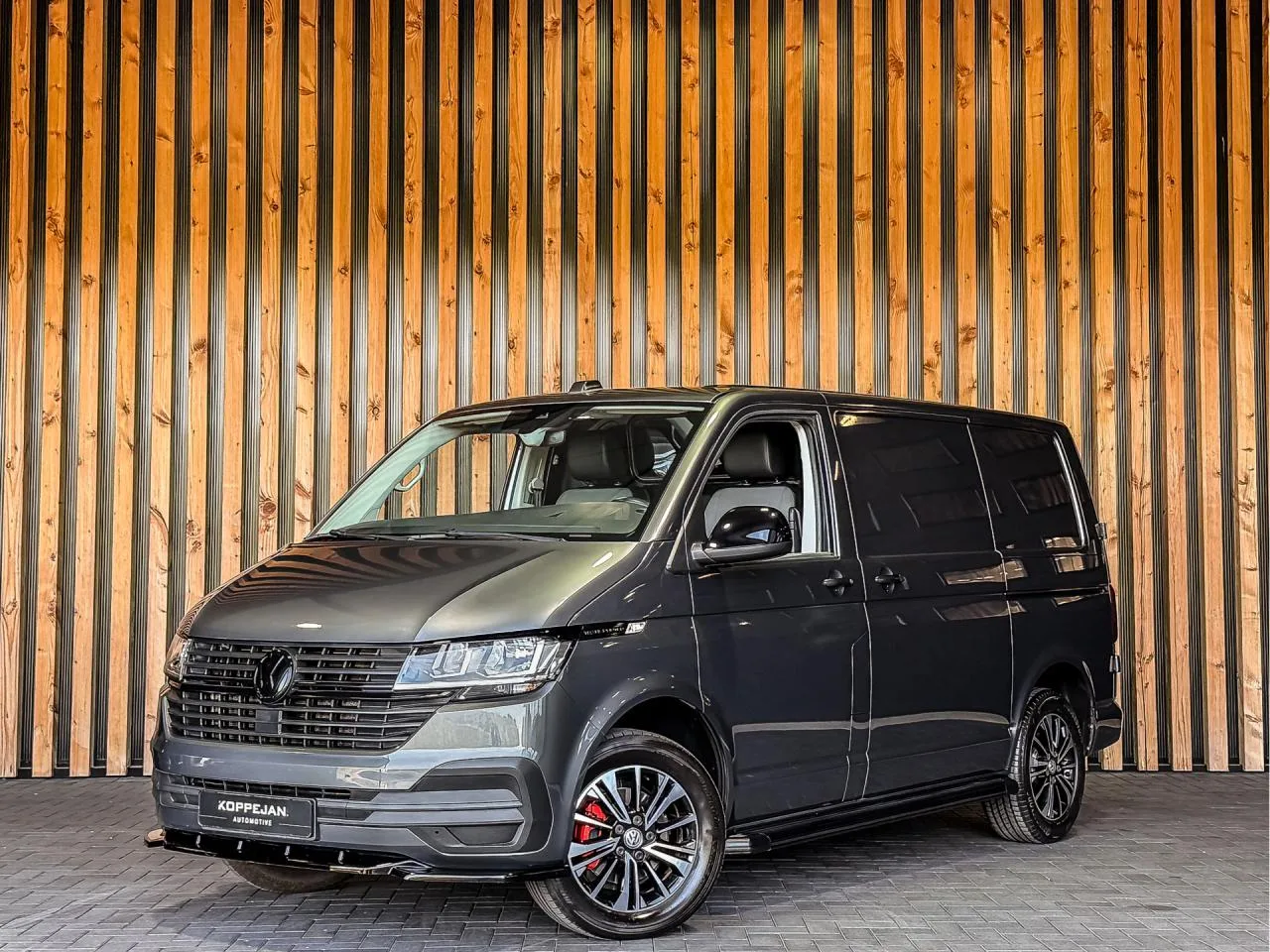 Volkswagen Transporter (2022) — foto 1