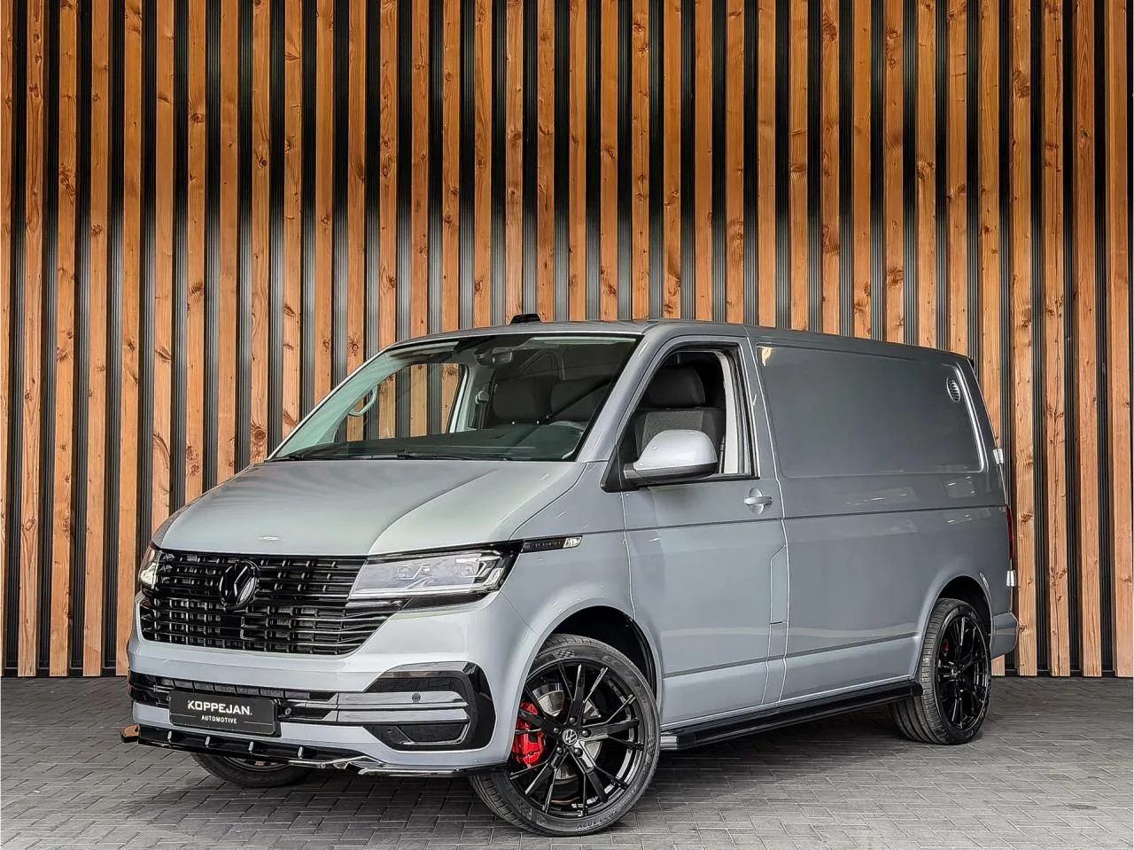 Volkswagen Transporter (2020) — foto 1