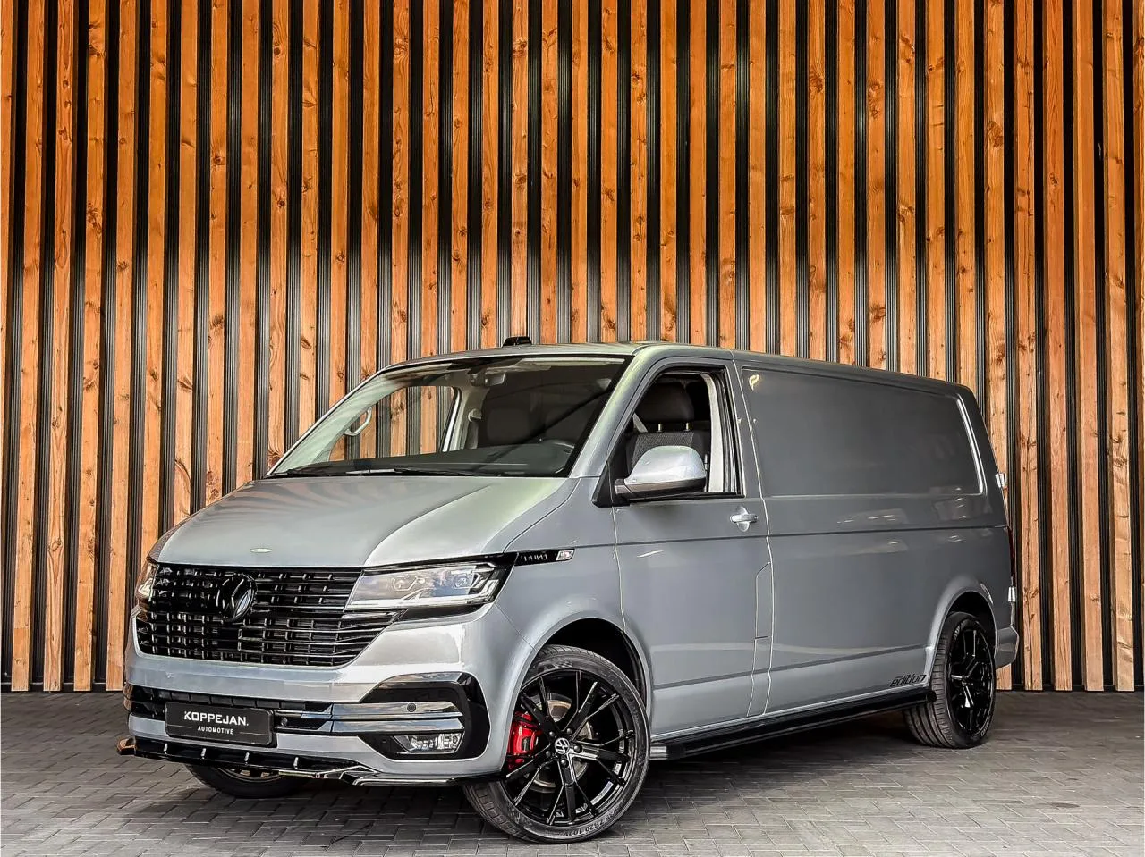 Volkswagen Transporter (2022) — foto 1