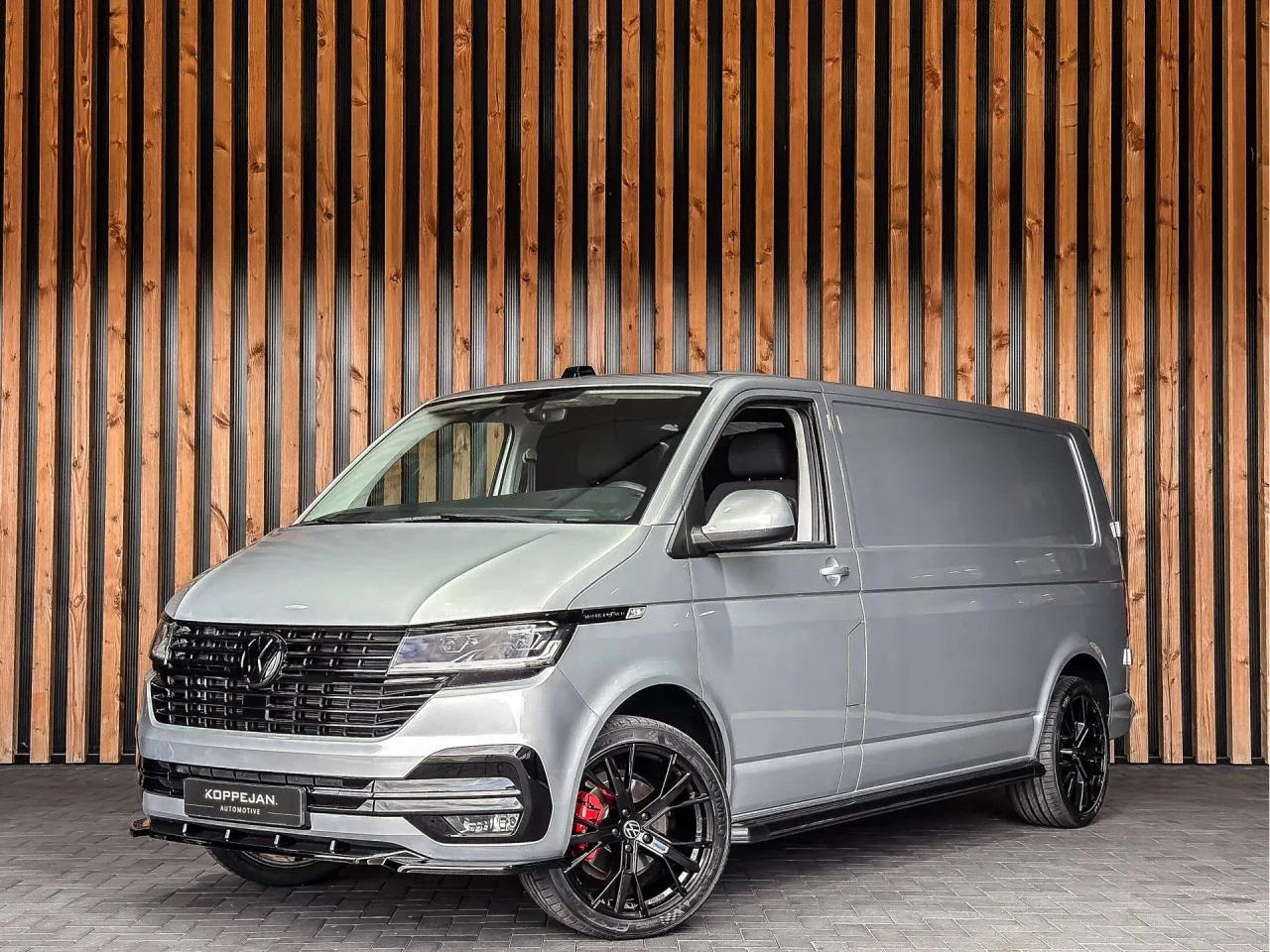 Volkswagen Transporter (2022) — foto 1