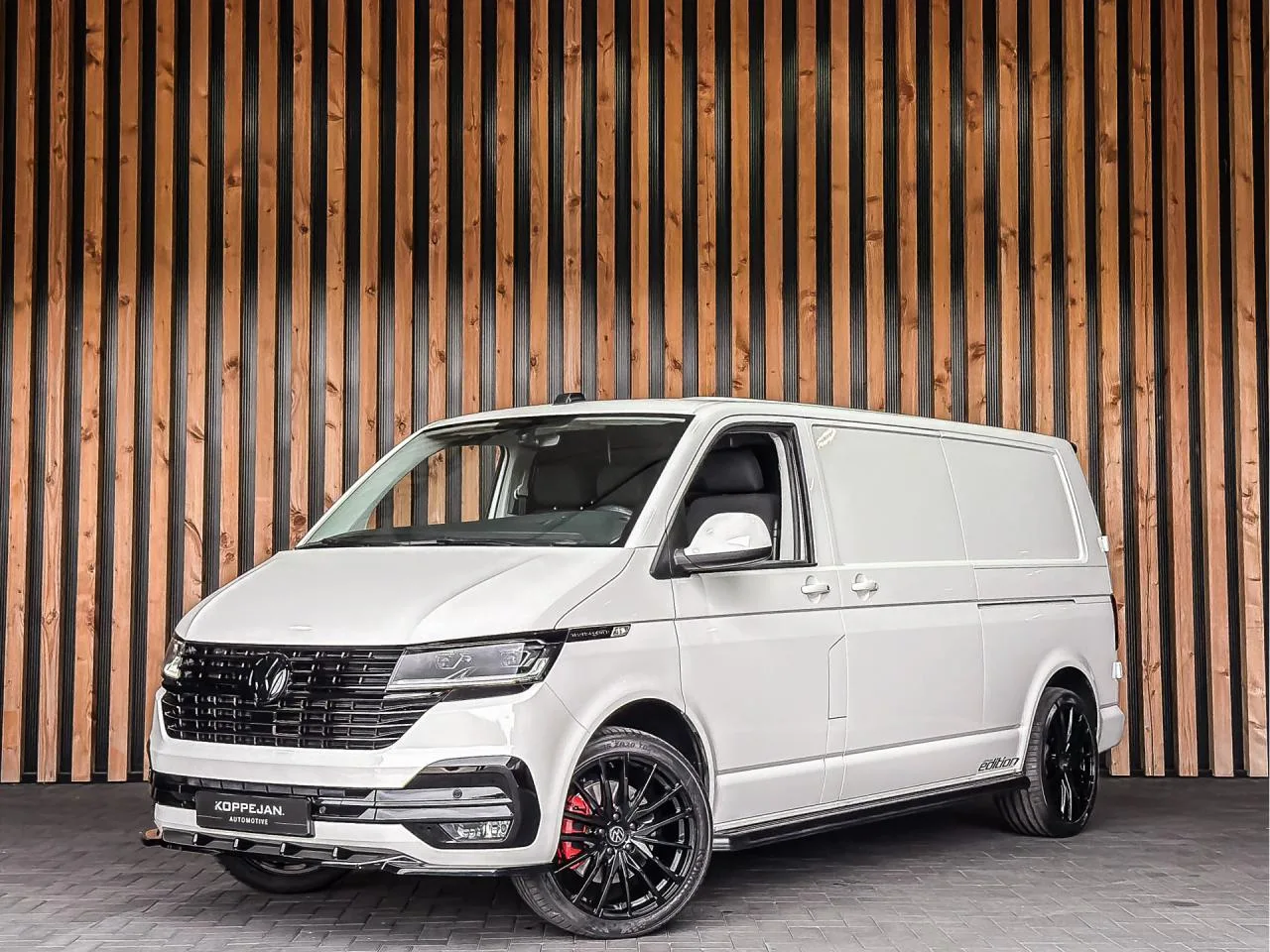 Volkswagen Transporter (2024) — foto 1