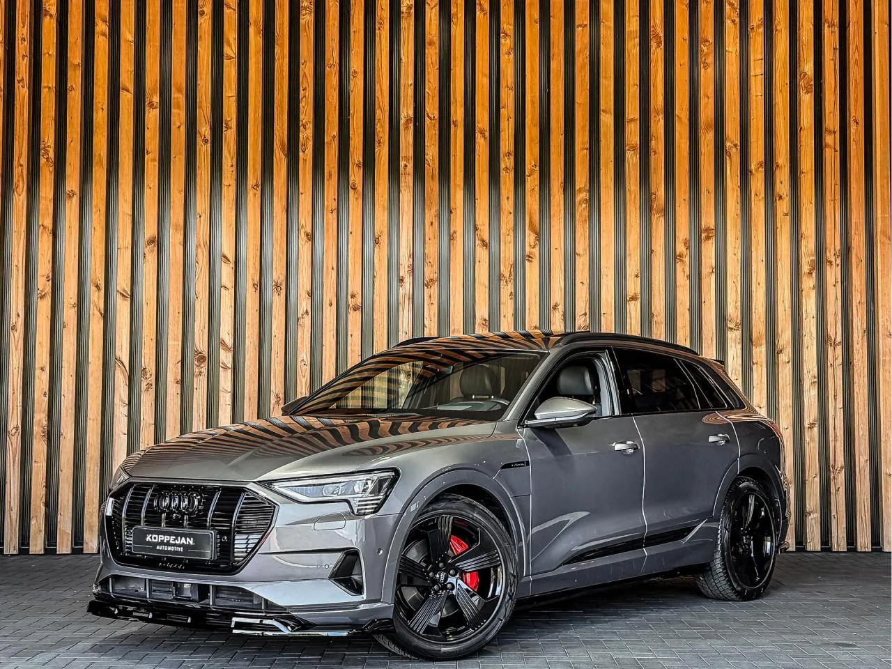 Audi e-tron (2019) — foto 1