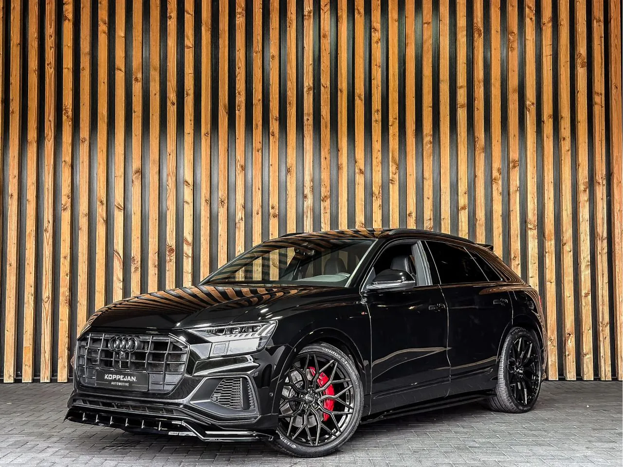 Audi Q8 (2023) — foto 1