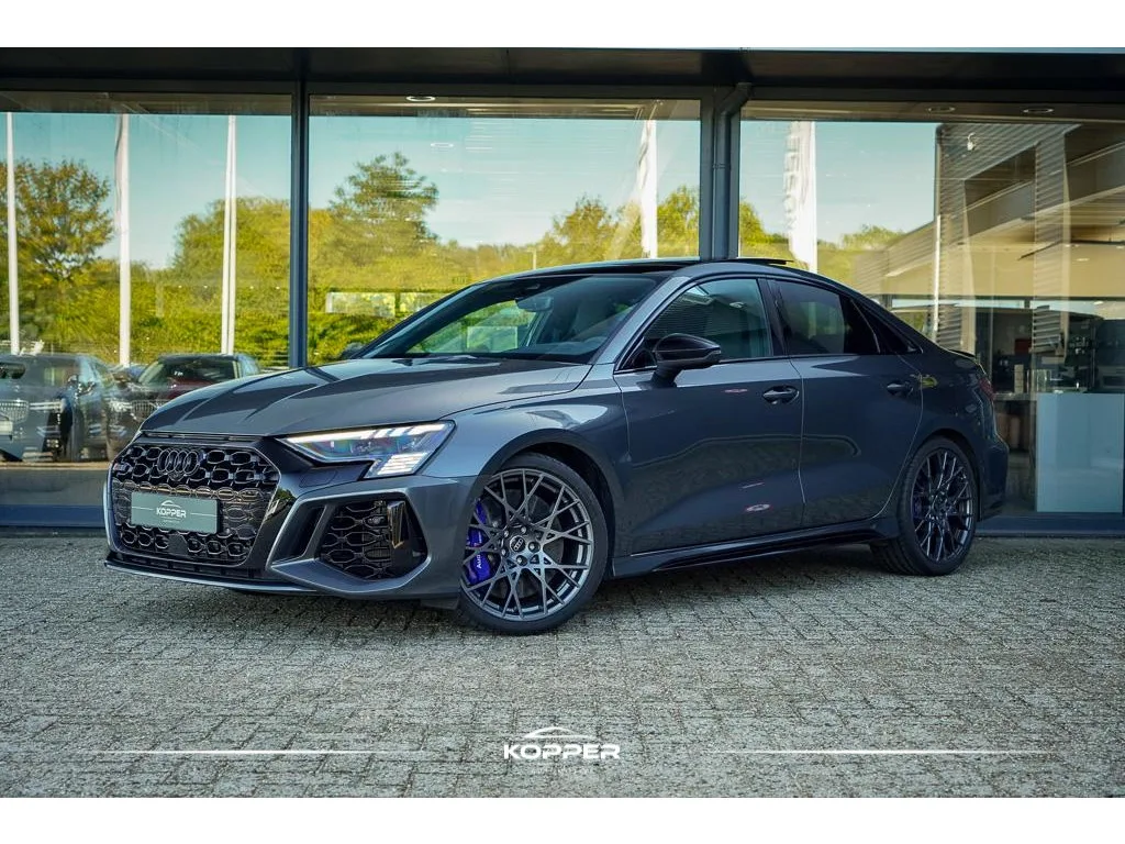 Audi RS 3 (2023) — foto 1