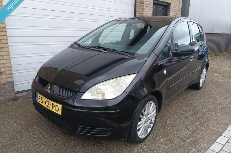 Mitsubishi Colt (2007)