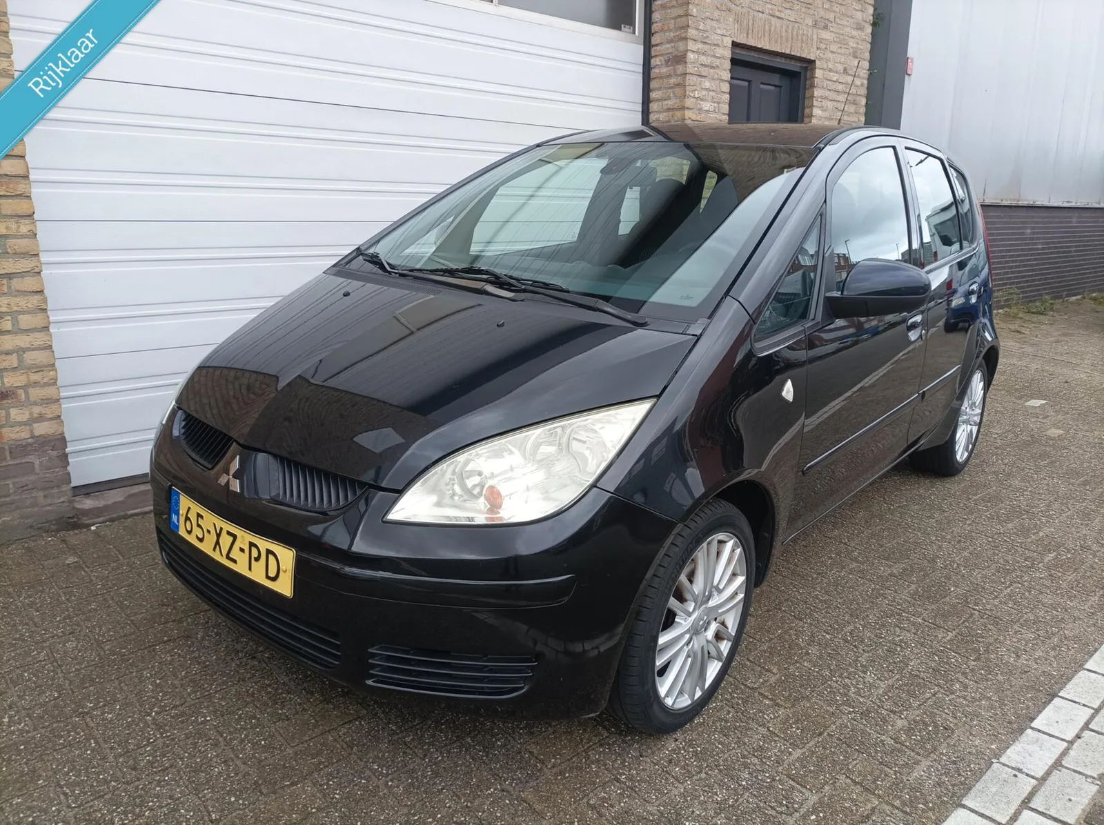 Mitsubishi Colt (2007) — foto 1