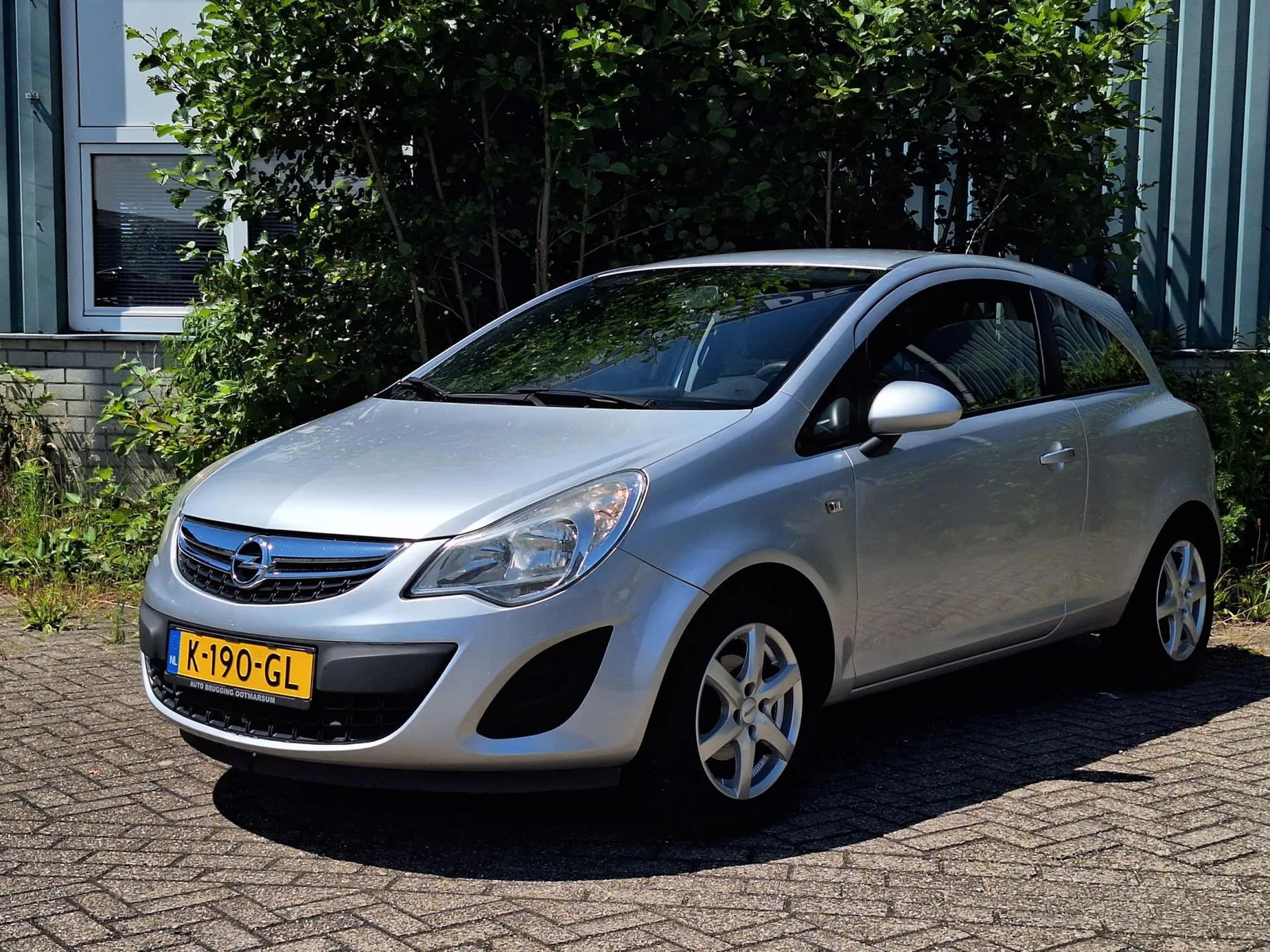 Opel Corsa (2011) — foto 1