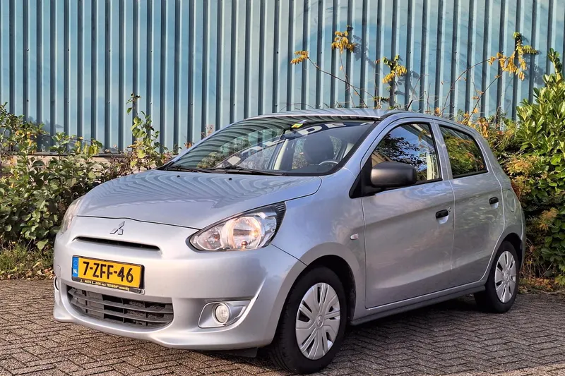 Mitsubishi Space Star (2014)